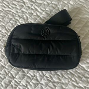 Lululemon everywhere belt bag
